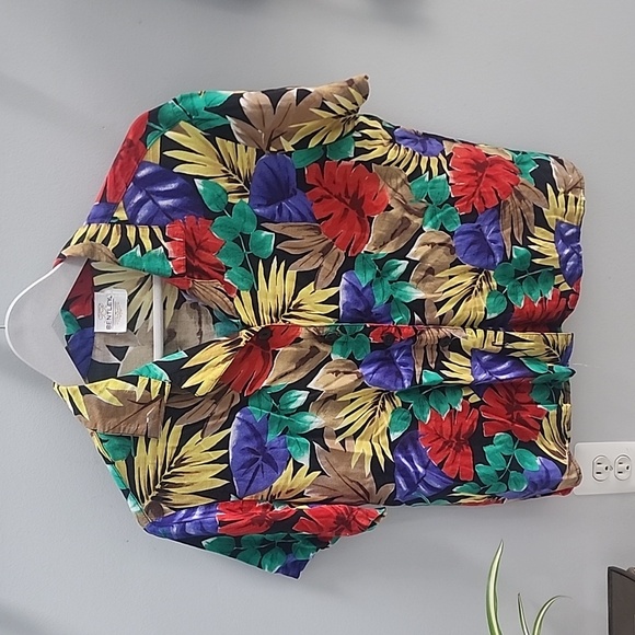 Hawaiian Button Up - Picture 1 of 3